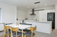 Brand New Cosy Retreat in Taupo -  Holiday Villas