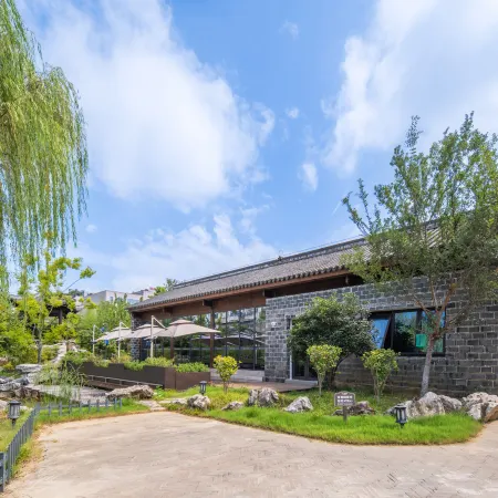 Liuchixiang Rezen Blossom Hotel