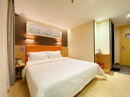 7 Days Premium (Guangzhou Shangxiajiu Chenjiaci Metro Station)