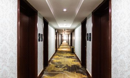 Suitetrails - Jinjiu Business Hotel (Lanzhou Central West Railway Station)