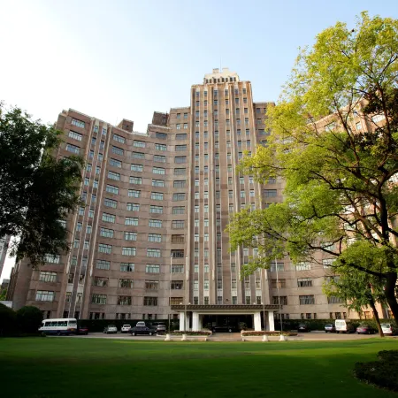 Jin Jiang Hotel Отели рядом с достопримечательностью «Фуксинг Парк»