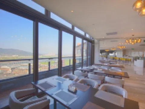 Longemont Taihu Lake Town Hotel Hotels in Huzhou