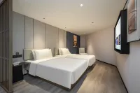 Nanchang Bayi Square Provincial TV Station Atour Hotel Hotels in Nanchang