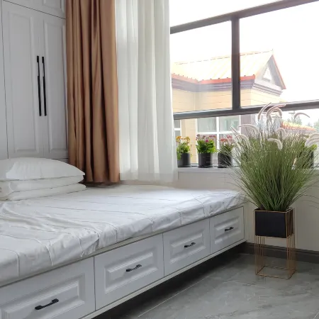 Xiangxieli Courtyard Homestay