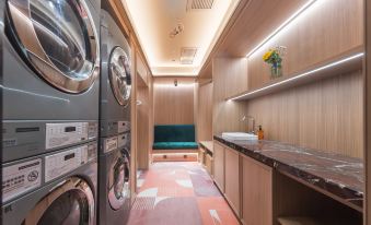 JAMES JOYCE Coffetel(Beijing Communication University Shuangqiao Subway Station Wanda Plaza)