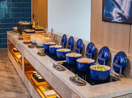 Starway Hotel (Chengdu Gaoxin Baoshuiqu Longhu Shuxin Tianjie) Отели рядом с достопримечательностью «Shanxi Institute of Communication and Arts»