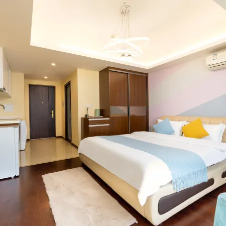Alice Yinying City View Apartment (Qingnian Street Color TV Tower)