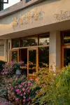 Fuxian Lake Muchen Xiangshe homestay Hotel dekat Fuxianhu Land and Water Passenger Transport Terminal