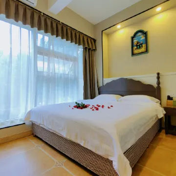 Haiyun Youth Travel Hotel (Leshan Giant Buddha Zhanggongqiao Food Street Branch)