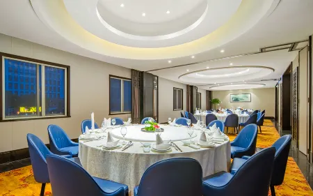 Maison New Century Hotel Ningbo Отели рядом с достопримечательностью «Zhejiang Pharmaceutical College»