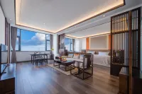 Tengchong Huazhong Yunge Hot Spring Inn (Laifengshan National Forest Park) - Jacuzzi