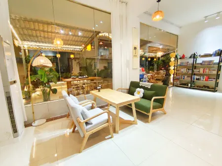 Yearning Inn (Danxia Mountain Scenic Spot) Отели в г. Женьхуа