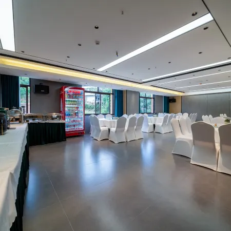 Hequn Hotel