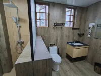 Hanyuan Zhuoma Yard Boutique Homestay - Mountain view