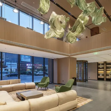 鉑雅萬熙酒店（鄭州中原博覽中心鳳凰台地鐵站店） 鄰近东十里铺的酒店