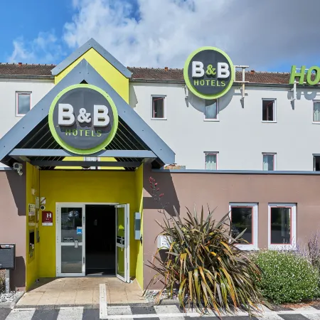 B&B Hotel Caen Mémorial