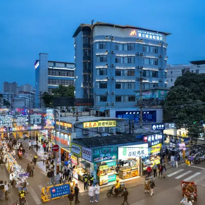 Manerdun Manyue Hotel (Nanning Railway Station Guangxi University Subway Station) Hotel in zona Università di Guangxi