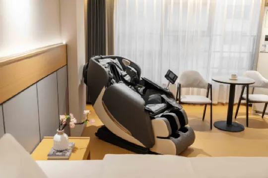 Aful Smart Hotel (Rome Holiday Hotel along the river)