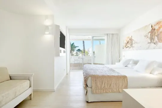 Iberostar Waves Cristina Habitaciones Photos