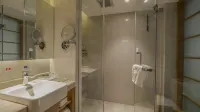 Ruilin East Hotel Hotels in Deyang