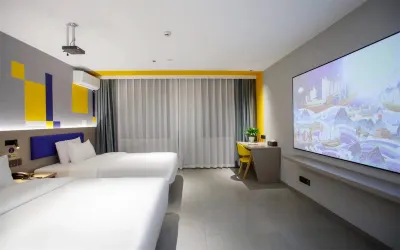 7Days Inn Hotel (Qujing Luliang Totem Center North Gate Street) Hotels in der Nähe von Lu Liang Central Yunnan Health City Tongle Park