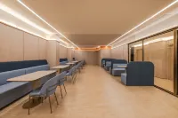 HanTing Hotel (Hengdian Film City Pedestrian Street)