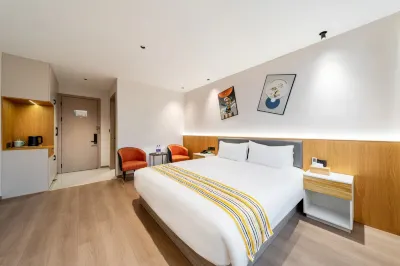 Home Inn Ruibai Cloud Hotel (Lishui Songyang Old Street Branch) Hotels in Lishui