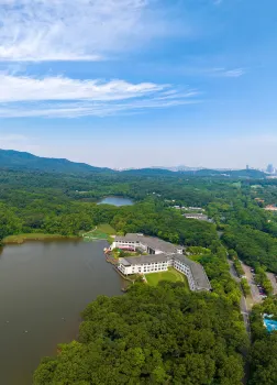 The Purple Palace Nanjing Hotels near Purple Mountain (Zijin Shan)