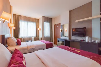 RedDoorz Premium Near Paris Van Java Mall Hotels in Sukajadi