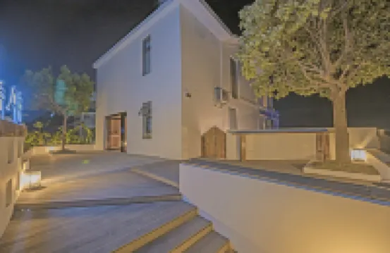 影入·半山海景丨景觀泳池丨360°日落海景美宿（大理洱海店） 鄰近大理慢谷的酒店