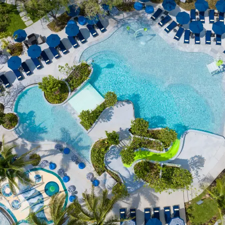 Le Méridien Phuket Mai Khao Beach Resort (Marriott International) Отели рядом с достопримечательностью «Пляж Май Кхао»