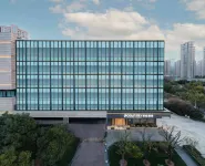 Country Inn & Suites by Radisson Hotel (Wuhan Hankou Railway Station Fanhai CBD) Hotels near 永旺梦乐城（武汉金银潭店）