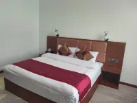 Longling Qiaoxiang Grand Hotel