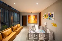 Guoshi Hotel (Dalian Donggang Business District Harbour Plaza Subway Station) - Family