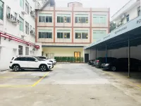 Echarm Hotel (Zhanjiang Suixi Quanfengguangchang) - Parkplatz