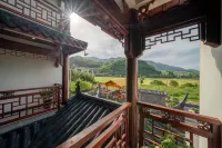 Tonglu Nanxi Bieyuan B&B (OMG Heartbeat Paradise Branch) - Mountain View