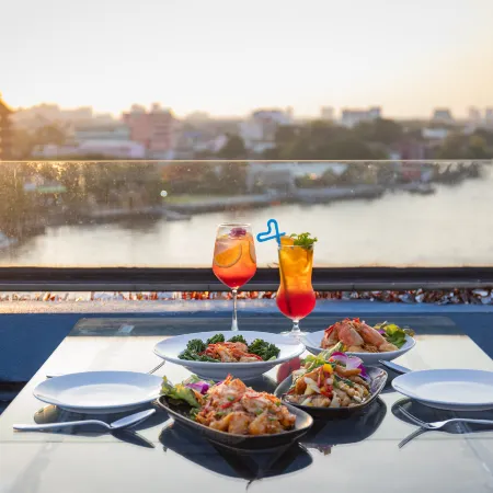 Riverview Residence Отели рядом с достопримечательностью «Asiatique - Набережная»