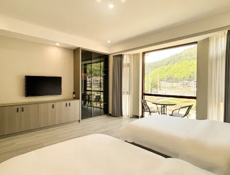 Hangzhou Qiyueju 180° Countryside Highland Creek View Homestay (Longlinba Scenic Area) Отели рядом с достопримечательностью «Fuyang Longlinba Sceneic Area»