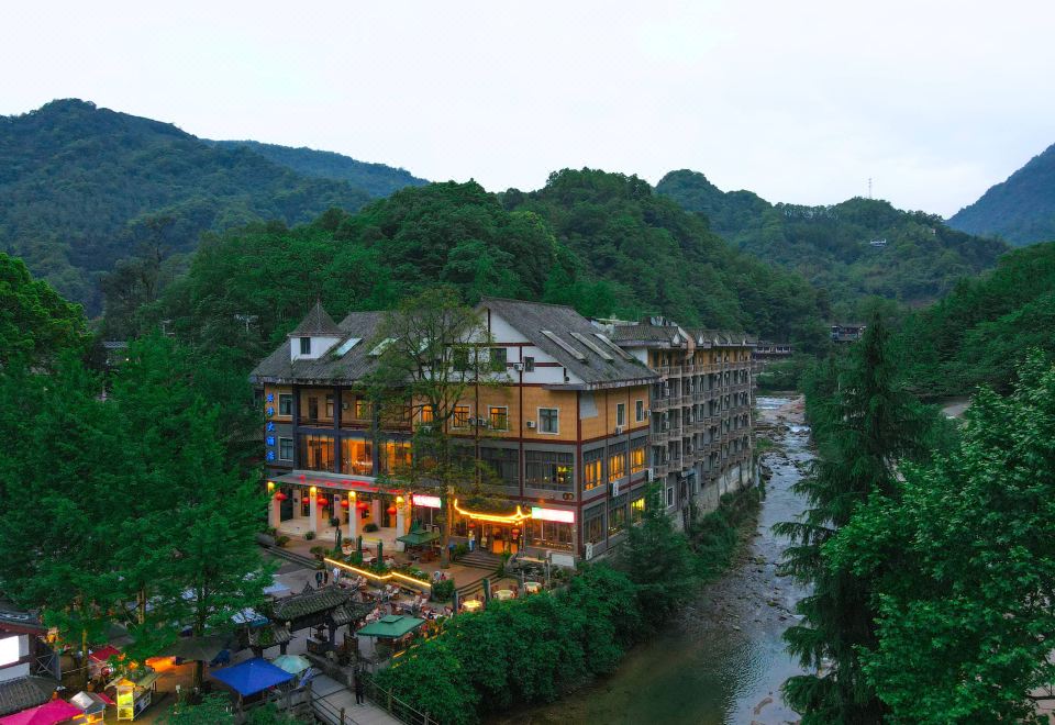 hotel overview picture