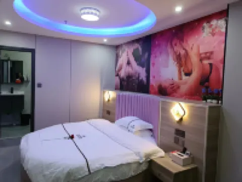 Platinum Theme Apartment