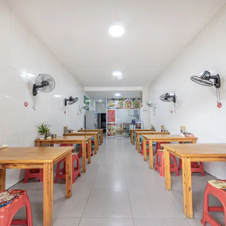 Ruihao Hotel (Kaili City Center)