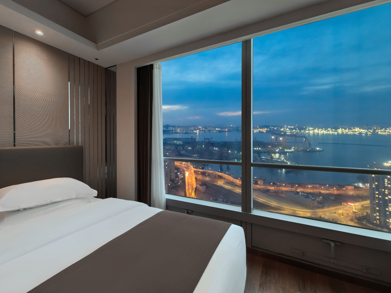 Xinglan Skyline Seaview Hotel (Zhongshan Plaza Furama International Branch) Hotels in Dalian