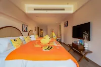 Lingqian River View Hotel (Phoenix Ancient City Br