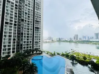 Daniel APT - VINHOMES SKYLAKE MY DINH - HA NOI - สระว่ายน้ำส่วนตัว