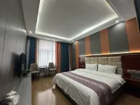 Tongren Gangri Hotel Hotel dekat Huangnan Stadium