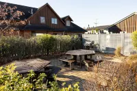 Haka House Wanaka Hotels near ThatWanakaTree