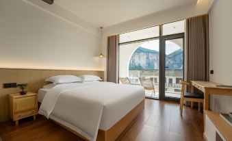 Two or three o'clock rain homestay