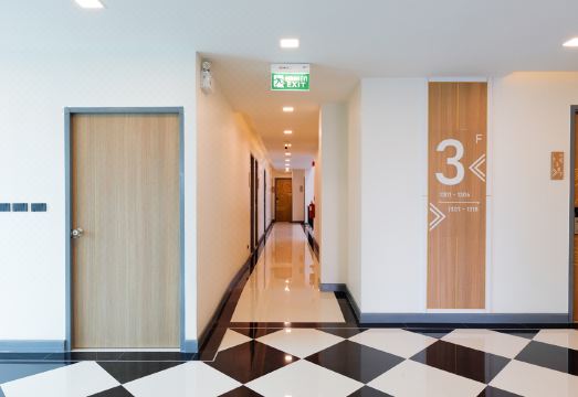 B2 우돈 프리미어 호텔 모던한 객실 내부