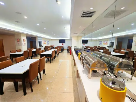 Vienna Hotel (Beijing Songzhuang Anzhen Hospital Branch) Отели рядом с достопримечательностью «National Defense Art District»