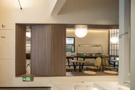 Luanchuan Mountain Jianyue Hotel (Laojunshan Branch) Отели рядом с достопримечательностью «Ji Guan Cave»